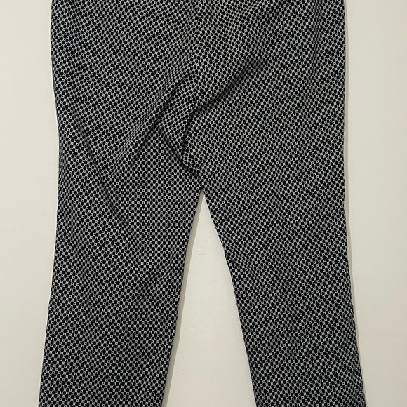Liz Claiborne women’s white and black dress pants - Picture 2 of 7